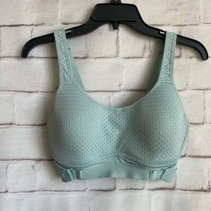 Layer 8 Sports Bra, Adjustable Moisture Wicking, L